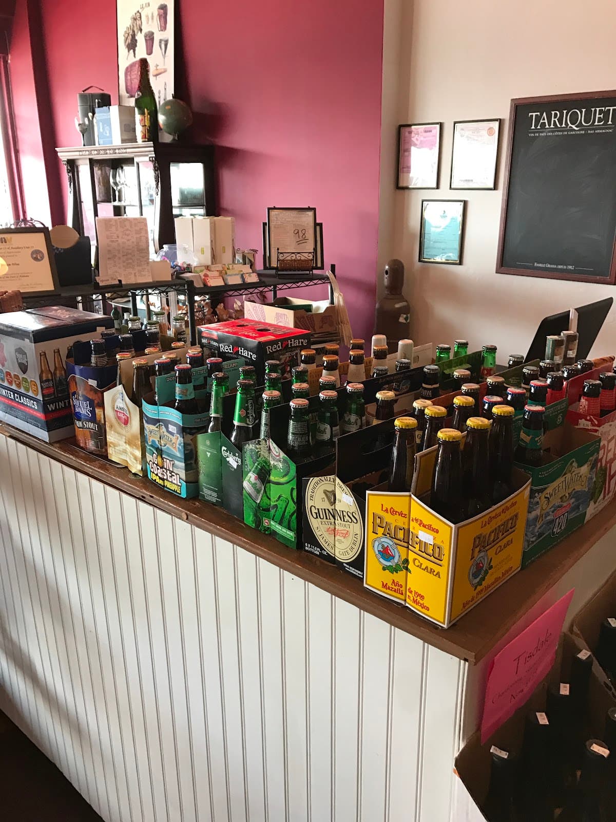 Emporium Wine thumbnail 4