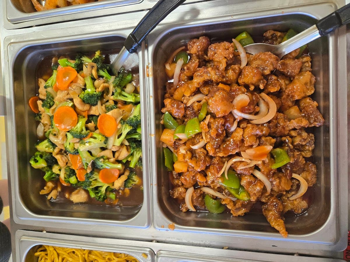 Golden Dragon thumbnail 2