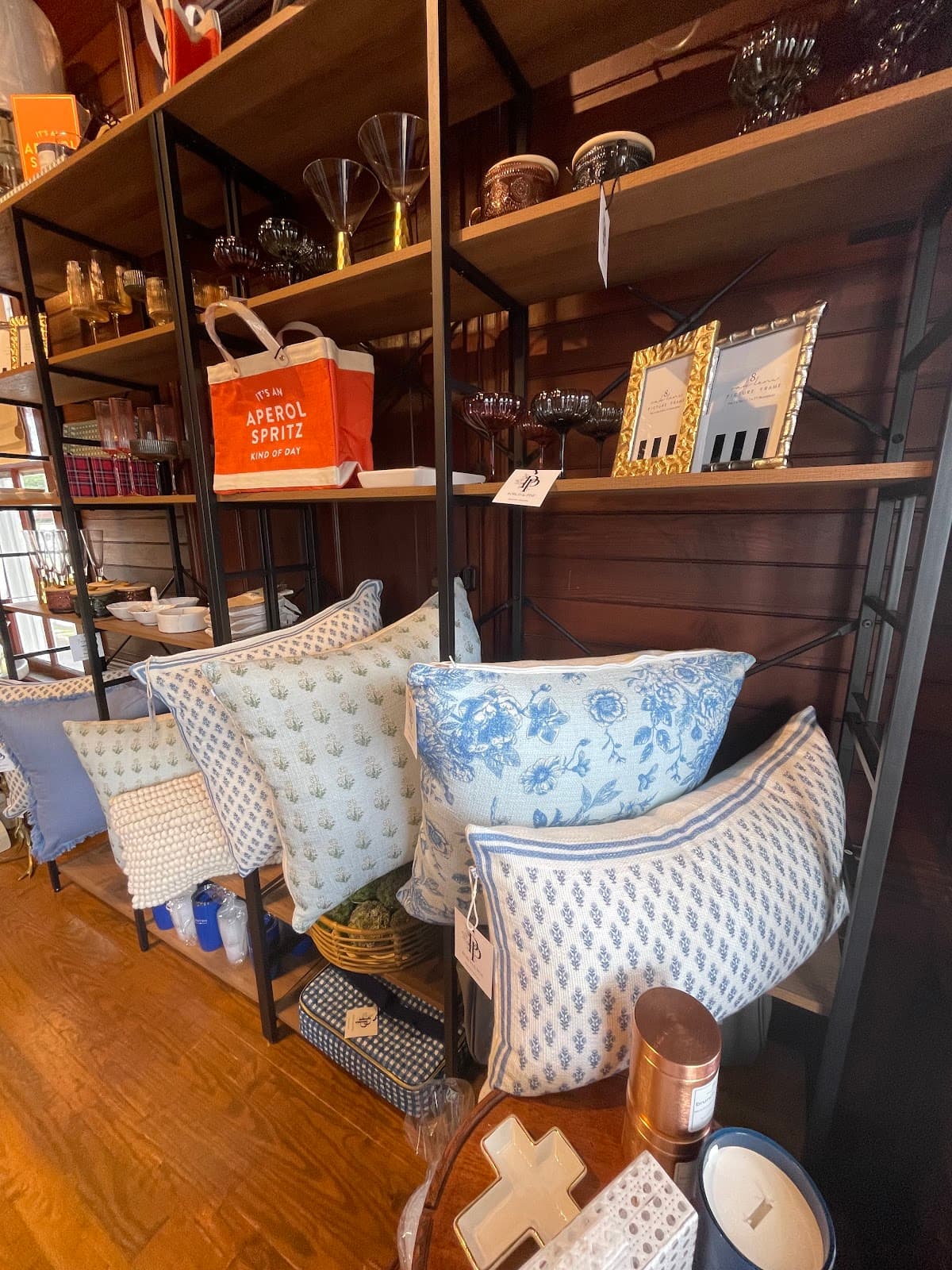 Porch & Pine thumbnail 3