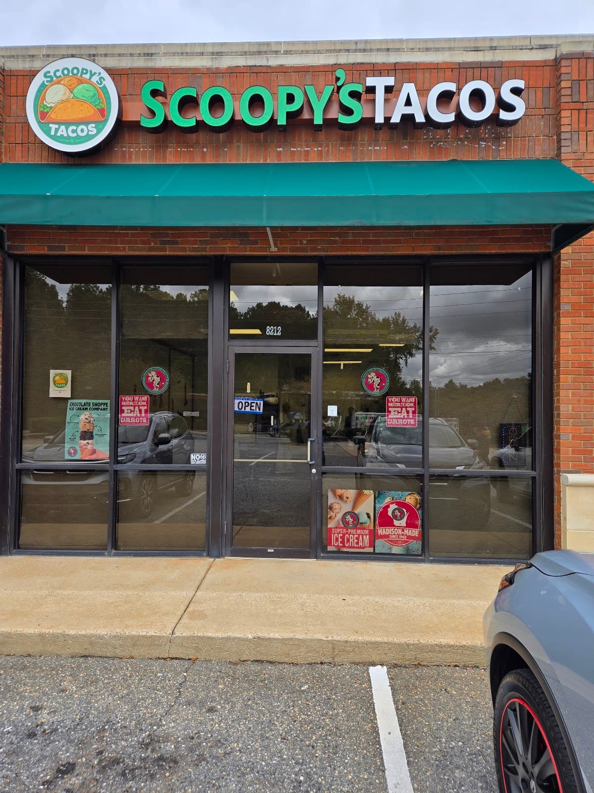Scoopys Tacos thumbnail 3