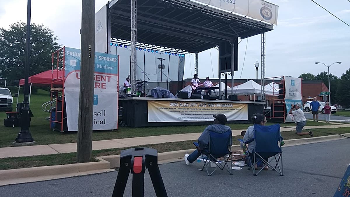 Strand Park thumbnail 3